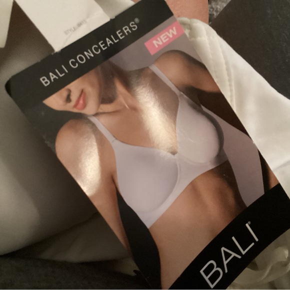 Bali Concealers Wirefree Cream Tan Bra Tagless Size 34C NWT - Picture 7 of 9